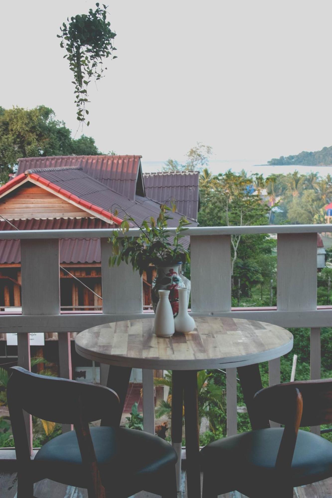 Dahlia Guesthouse เกาะรงสำลน ภายนอก รูปภาพ